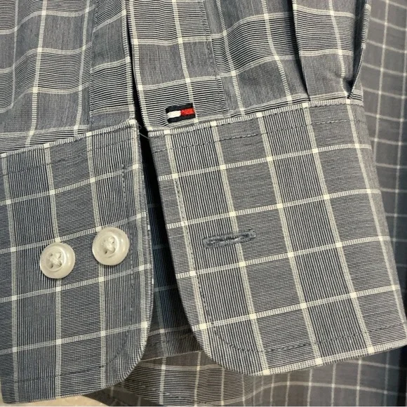 Tommy Hilfiger Men Gray And White Casual Button Down Shirt - Picture 4 of 7